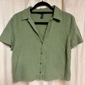 Cropped Green Button Up